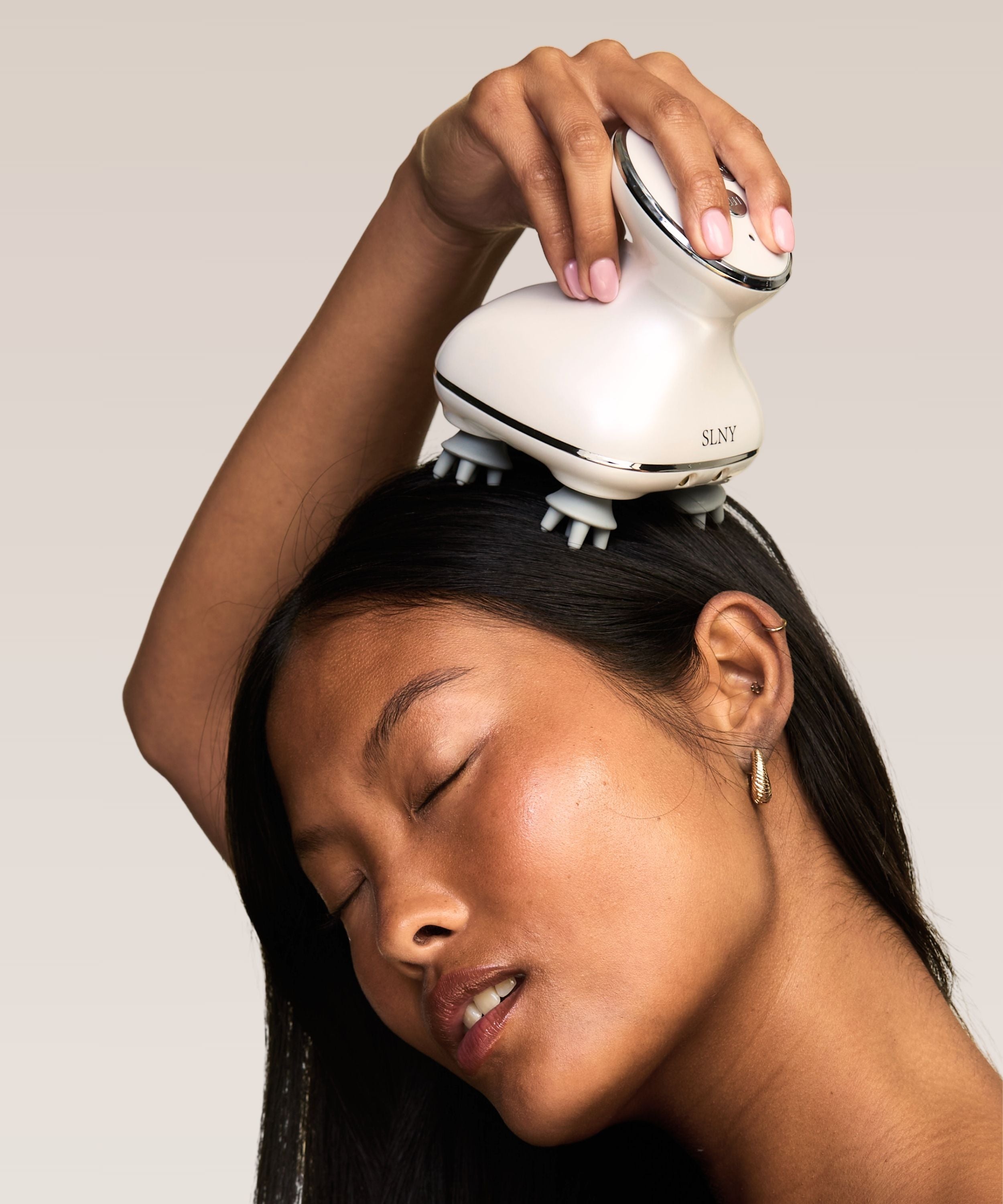 Cloud Nine Scalp Massager Supporting Density | SLNY Cloud Nine Scalp Massager Supporting Density | SLNY